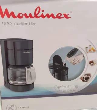 Sin usar. Cafetera Moulinex UNO
