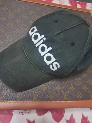 Cappello con Pantera e cappello Adidas