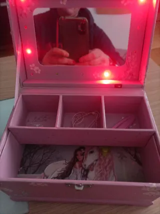 Joyero infantil con diseño de caballo y niña