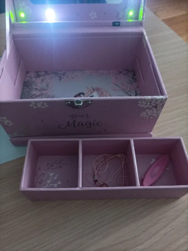 Joyero infantil con diseño de caballo y niña