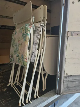 Tavolo e 3 sedie pieghevoli da giardino