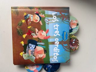 Los tres cerditos (Cuentos y ficción) (Spanish ...