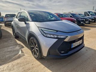 Toyota C-HR 1.8 Advance Hybrid 140