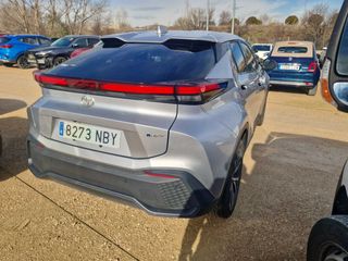 Toyota C-HR 1.8 Advance Hybrid 140