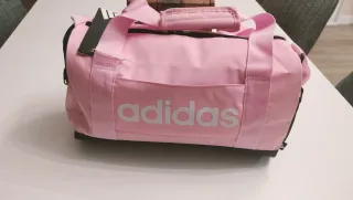 Bolso deportivo Adidas rosa y negro