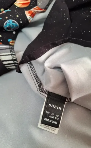 Camisa negra Shein planetas nueva XL