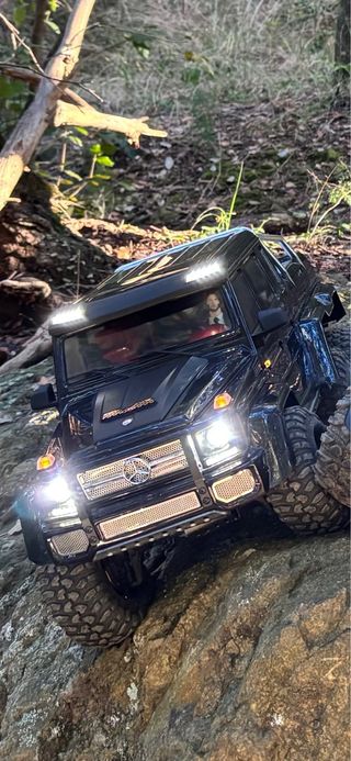 Traxxas TRX6 Mercedes Benz 6x6 Crawler