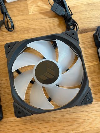 X3 ASUS TR120 ARGB 120MM PWM