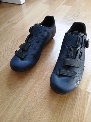 Zapatillas Ciclismo Fizik  modelo R4, talla 41