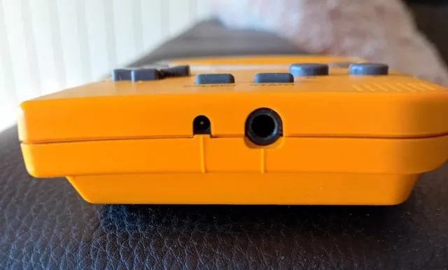 Nintendo Game Boy Pocket  y cartucho de juego