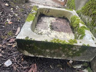 Pila antigua de mármol