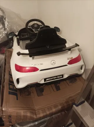 Coche eléctrico infantil Mercedes AMG
