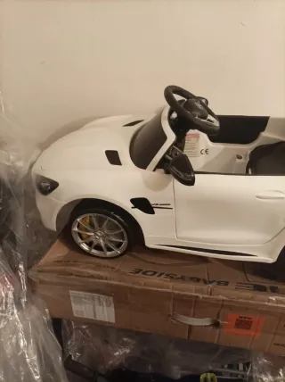 Coche eléctrico infantil Mercedes AMG