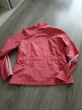 Chaqueta deportiva Adidas rosa y roja