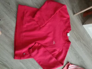 Chaqueta deportiva Adidas rosa y roja