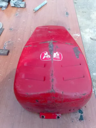 Capó Motoazada Agria Rojo