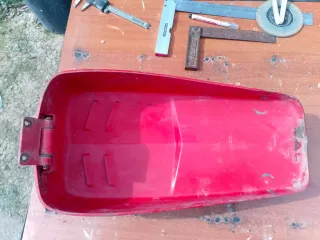 Capó Motoazada Agria Rojo