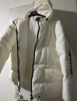 Piumino bianco con cappuccio