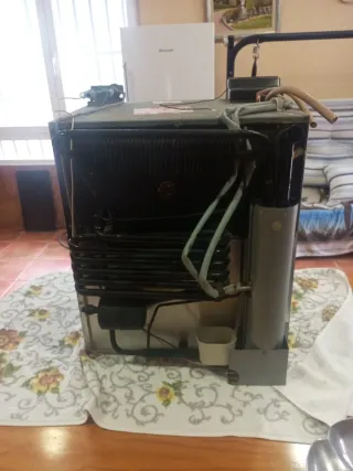 Nevera trivalente para caravana