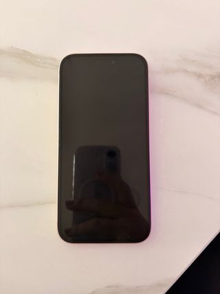 iPhone 15 Rosa + fundas y protectores