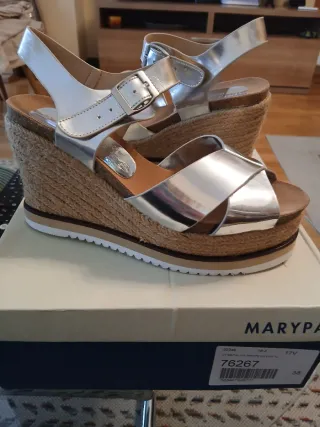 Sandalias Mary Paz plateadas T.38