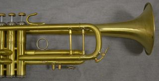 Trompeta Bach Stradivarius Pabellón 43