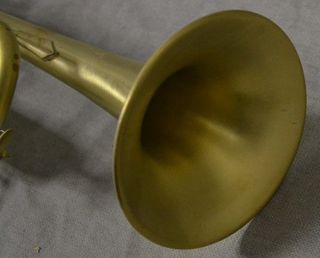 Trompeta Bach Stradivarius Pabellón 43