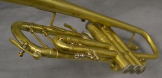 Trompeta Bach Stradivarius Pabellón 43