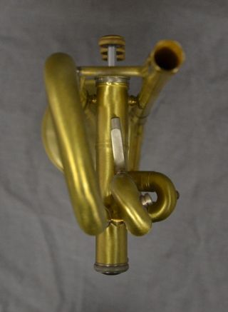 Trompeta Bach Stradivarius Pabellón 43