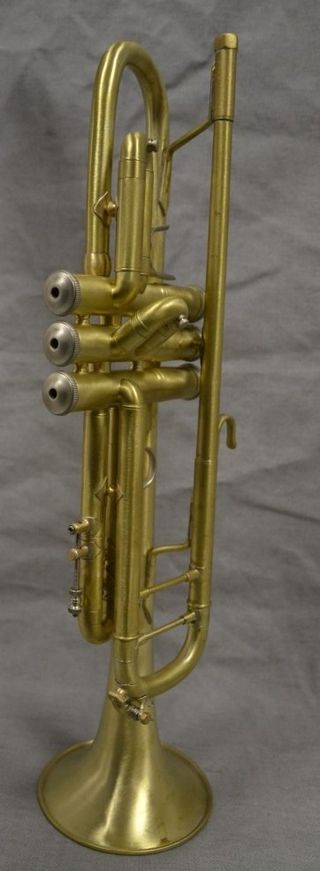 Trompeta Bach Stradivarius Pabellón 43