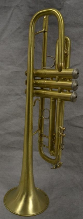 Trompeta Bach Stradivarius Pabellón 43