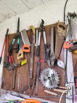 Lote de herramientas manuales