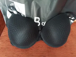 Sujetador con aros negro