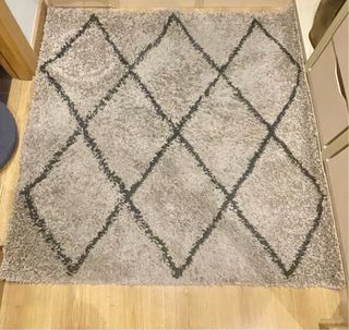 Alfombra pelo beige y gris