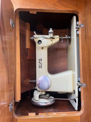 Máquina de coser antigua