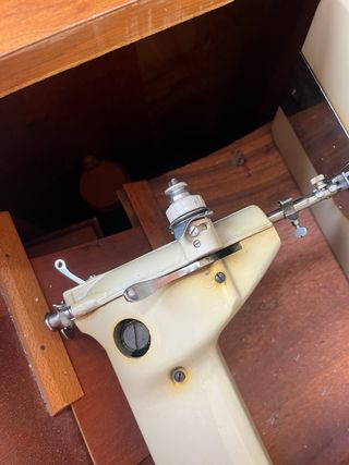Máquina de coser antigua