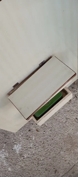 Máquina de coser Sigma antigua con pedal