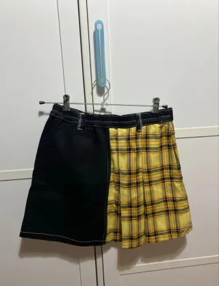 Minifalda Bershka cuadros y negro Talla S