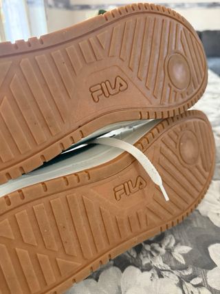 Scarpe Fila bianche e verdi