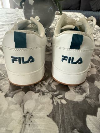 Scarpe Fila bianche e verdi