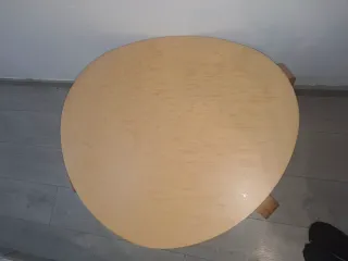 Mesa ovalada de madera Ikea