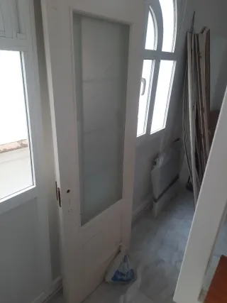 2 Puertas Macizas Blancas con Marco