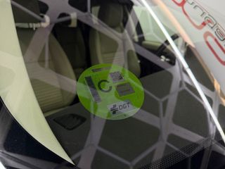 Land Rover Discovery Sport 2.0 Si4 249 PS AWD Auto SE