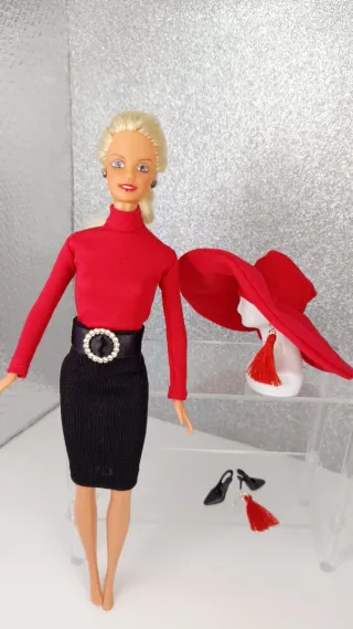 Conjunto Barbie: Vestido Rojo y Negro