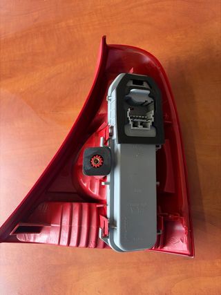 Piloto Trasero Renault Clio II