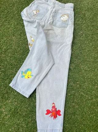 Pantalón vaquero mujer pintado a mano Disney