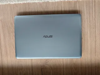 Portátil Asus i7-6500U