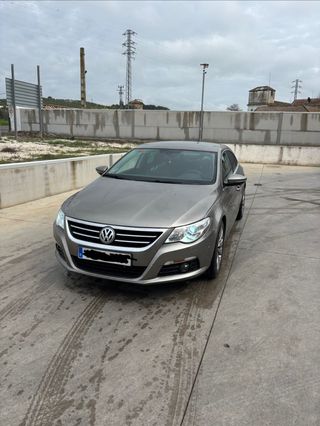 Volkswagen Passat CC 2011