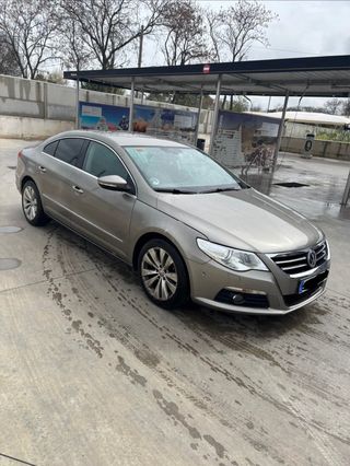 Volkswagen Passat CC 2011
