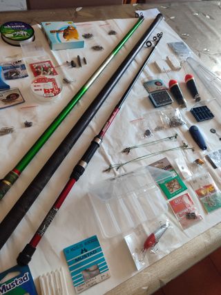 3 canne da pesca e accessori pesca vari